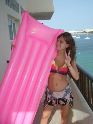 Shannon Teen Chav escoria delgada con grandes tetas y puta cum lo necesita!