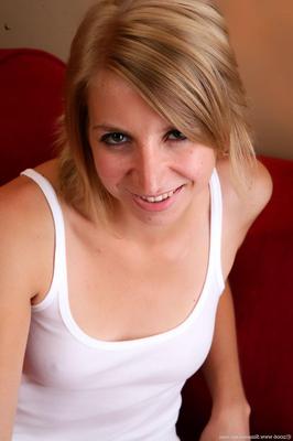 Holly delgada rubia webslut pt 1