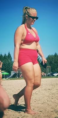 Сучка на пляже, PL, шлюховатая спасательница, большая пухлая пизда, отличная задница