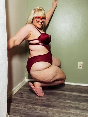 Blonde BBW candy Alice