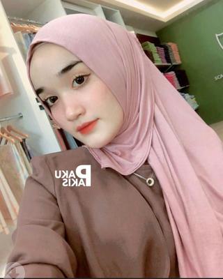 Bonito Malaio Hijab Vestindo Puta