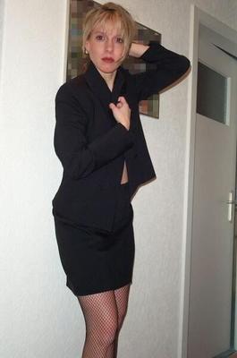 zeigegeile blonde Ehefrau wird gefickt german slut