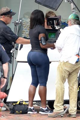 Serena Williams, gros cul, seins, talons hauts