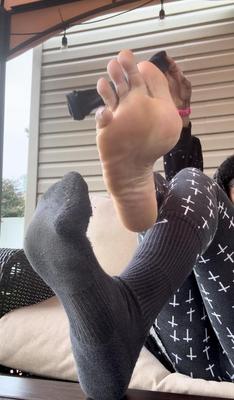 Laylas Big Ebony Feet and Long Toes