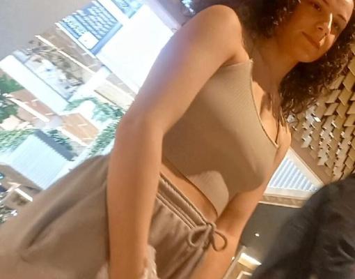 AI StepD se transformó hasta quedar desnudo 31