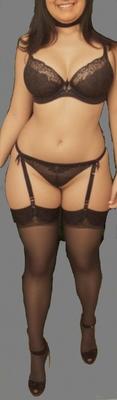 ふしだらな妻のセクシーな写真。