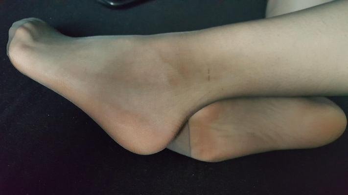 Mi esposa pies de nailon 2