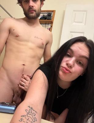 Horny slut knows her place