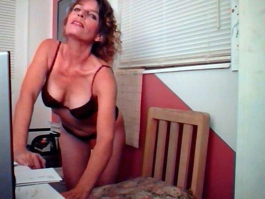 Sexy Florida Milf Aunt Cynthia