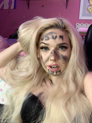 Lizzy Bunda Enorme Tetas Grandes Barbie Loira BBW Girl Mixex Hot Shots