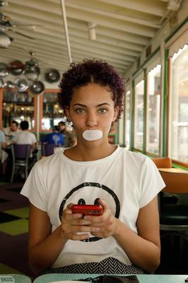Rebel Tee Mittagessen bei Lucille S