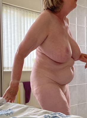 Liz maestra jubilada de un año