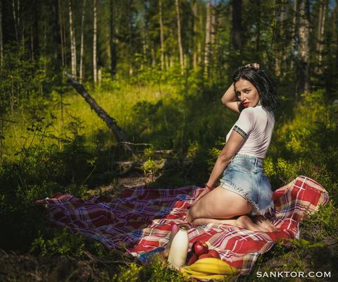 Sanktor Afina Kisser Naked Sexwife мастурбирует