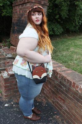 Fashion Fox Sexy SSBBW Influencer и эротическая модель