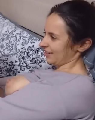 YouTube мама молоко