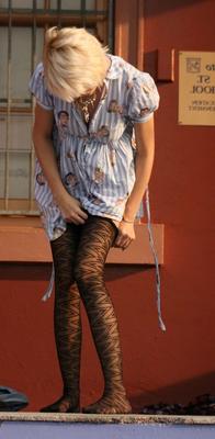 Vraie Life Pantyhosed milfs bon marché aux cheveux courts russe