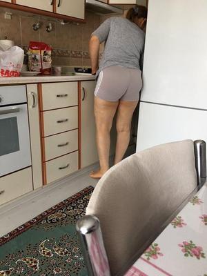 お母さん近親相姦