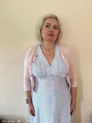 So sexy Emily aus Großbritannien