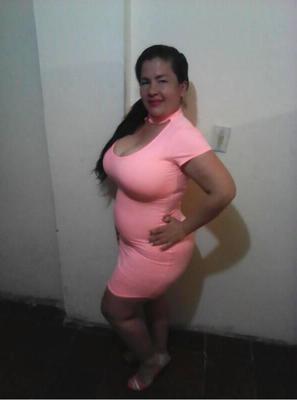 Juicy Latina Moms Lora