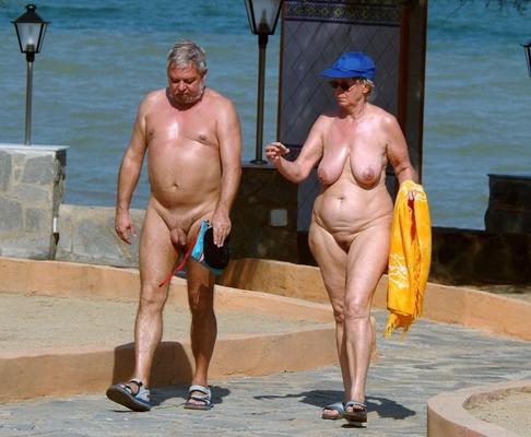 Nudist 