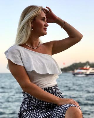 TURKISH WIFE 