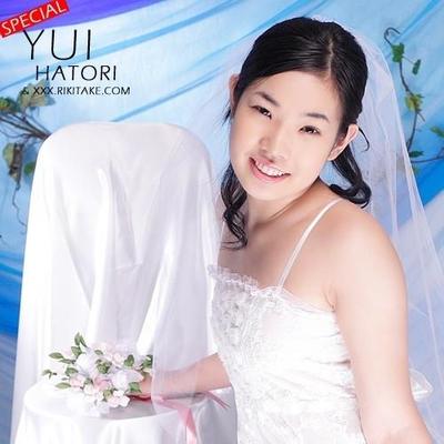 modelo de desnudos japonés Yui Hattori