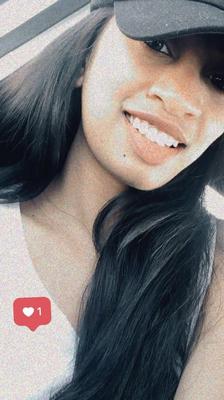 Pondicherry Kalyani Manohar Lanja著名なプロファイル無制限のショット