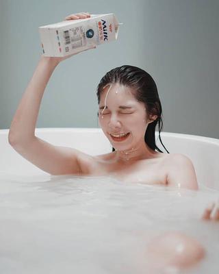 Cathy_potato Herok.photo модель с потрясающей фигурой и сиськами