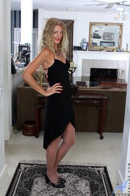 Nothing But MILFs . Zoe Marks. Tall, thin and sexy