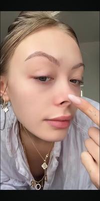 Соска скользит длинные соски