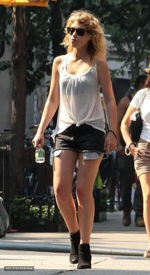 Aryan Beauties: Imogen Poots