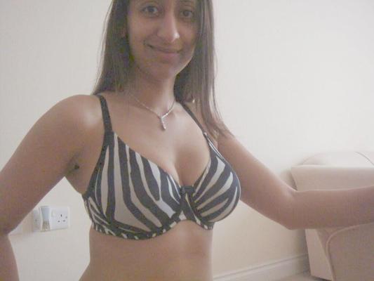 Plain but sexy Indian amateur