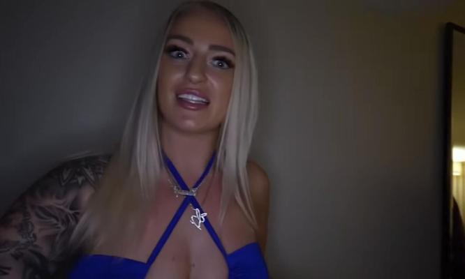 Elana Bunnz Vacation hotwife fun v