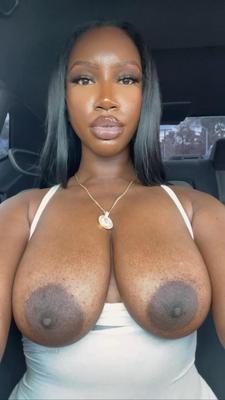Ebony excepcional