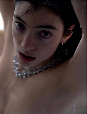 You guys remember the singer Lorde?