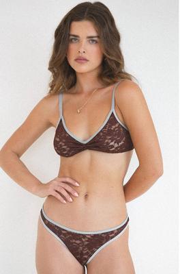 Mezcla de lencería y bikini