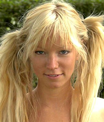 Elise Blonde e sueco