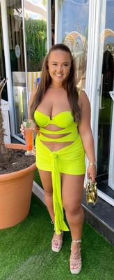 Meninas em amarelo