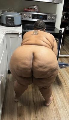 Megabutt Grannies