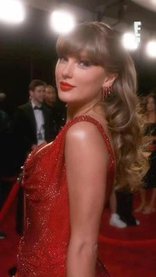 Taylor in red