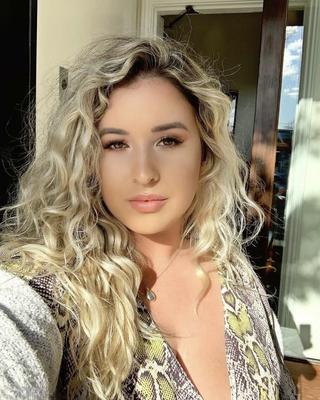 ローレン巨大なおっぱいビューティーbbw youtuber girlミックスホットショット