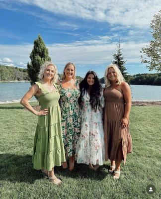 BRIDAL BOUDOIR FRIENDS 