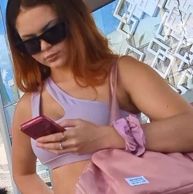 Nalgona lícra lila encuentro