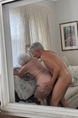 Oma ausspionieren