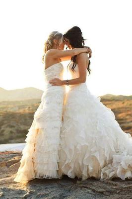 Lisas lesbische Freunde Hochzeiten