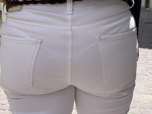 Ass candid