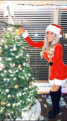 Ai ami des belles-filles (seins Mme Claus)