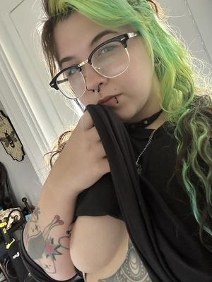 Lyssa Big Butt Big Tits Tätowierte durchbohrte BBWGirl gemischte heiße Aufnahmen