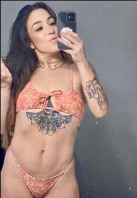 Ai minha enteada (mamas de biquíni)