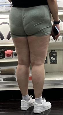 Pantallas de culo público